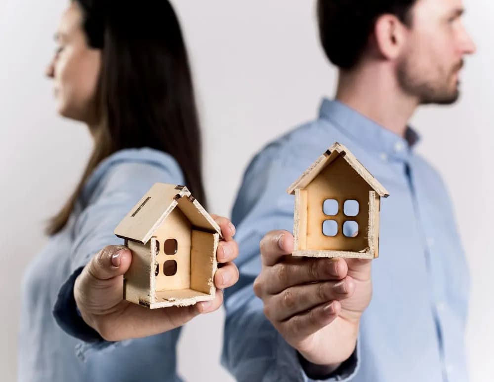 Czy działka kupiona przed ślubem wchodzi do majątku wspólnego? Sprawdź to!