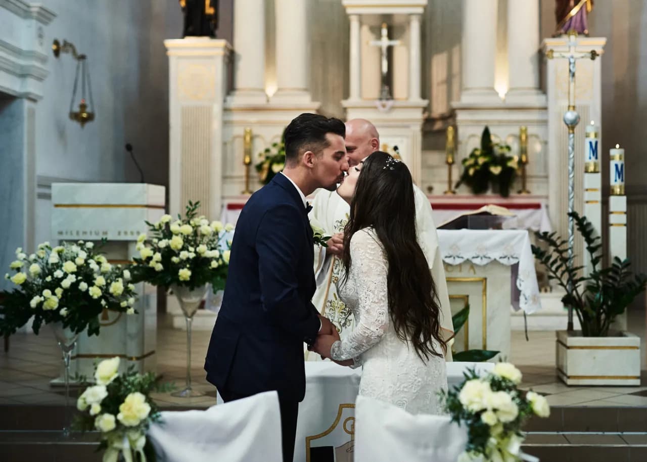 Ślub konkordatowy: kiedy otrzymasz akt małżeństwa po ceremonii?