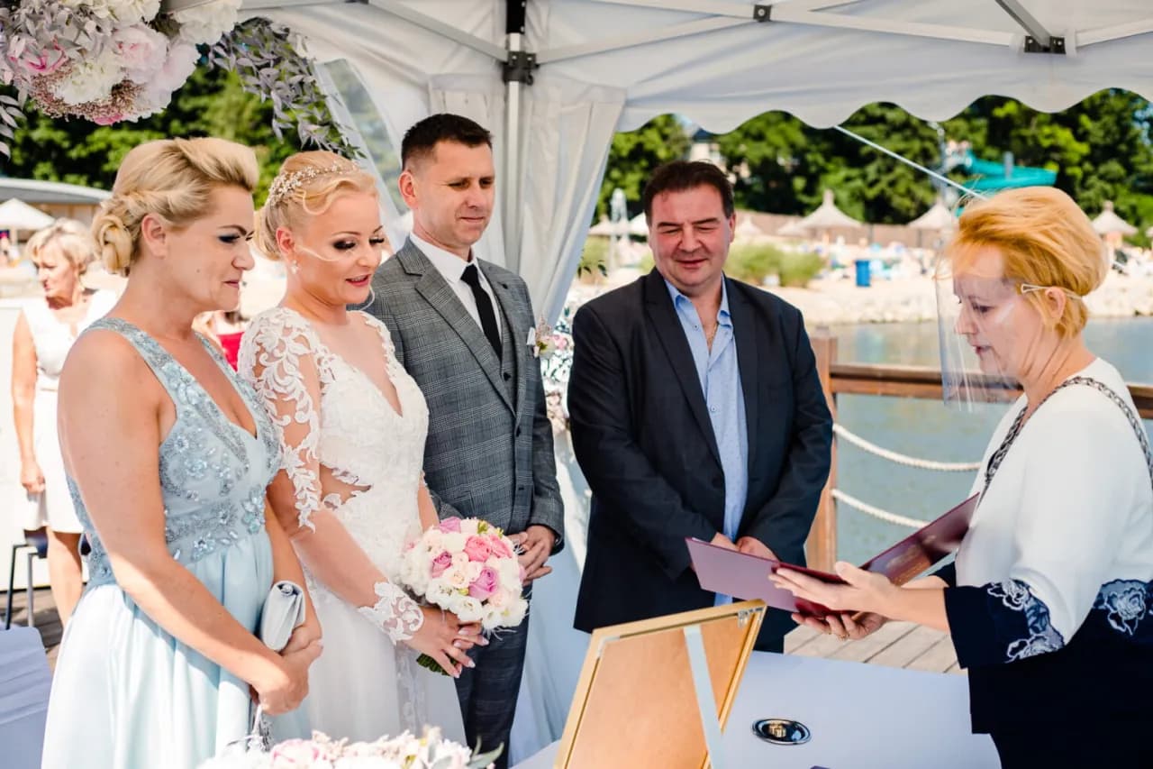 Jakie dokumenty do ślubu cywilnego? Uniknij problemów z formalnościami
